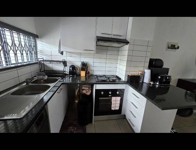 3 BEDROOM TOWNHOUSE FOR SALE IN PARKDENE